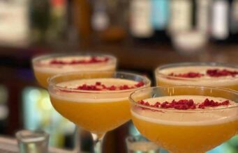 Pornstar Martini. Przepis na drink z kultowym alkoholem