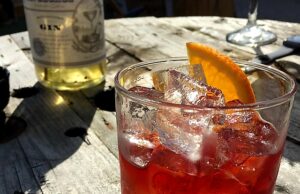 Negroni – perfekcyjny drink na aperitif aperitif-negroni