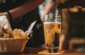 Kufle do piwa – czym się różnią i jak pić piwo w barach i restauracjach?